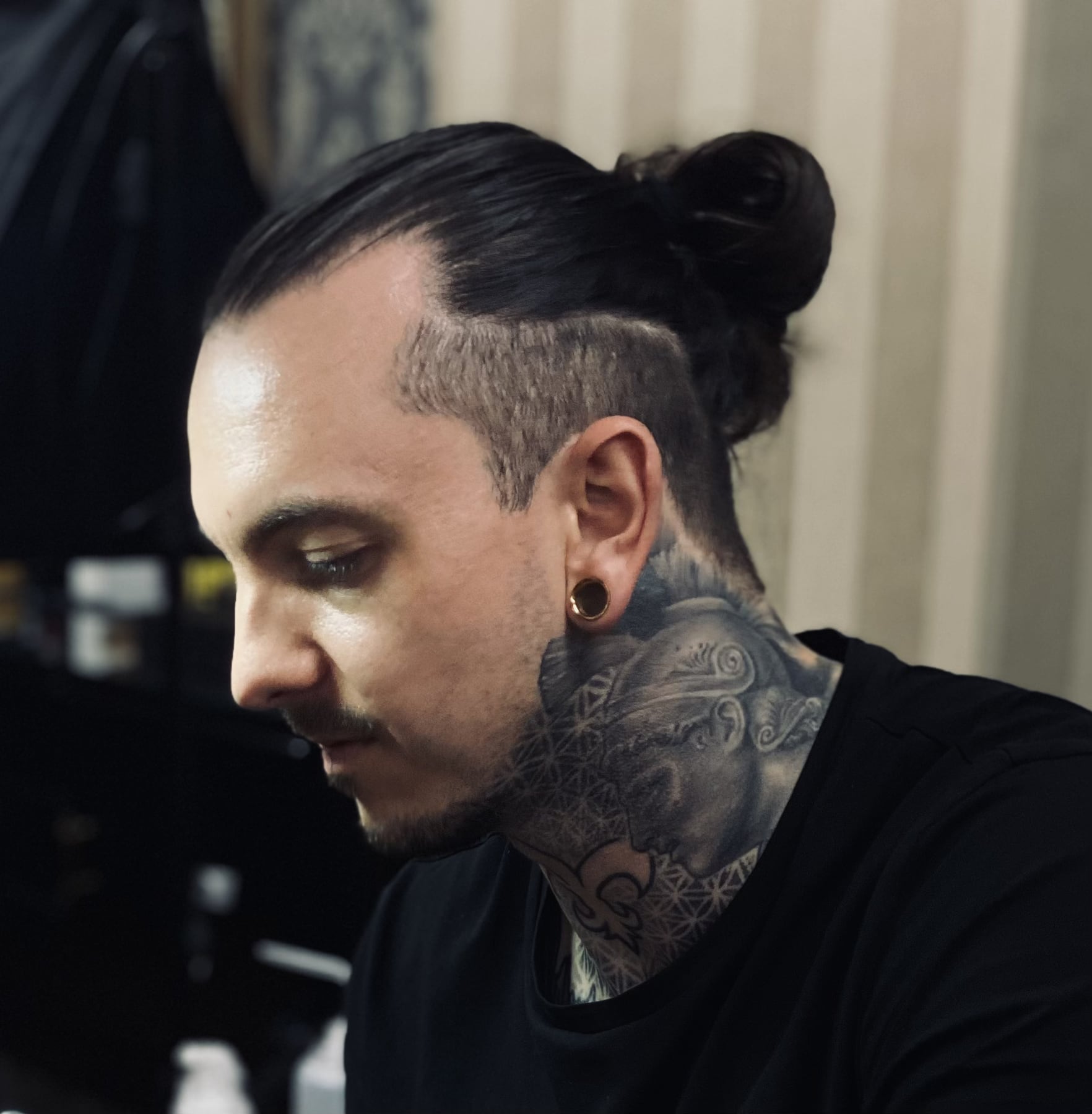 Chriz — Portrait